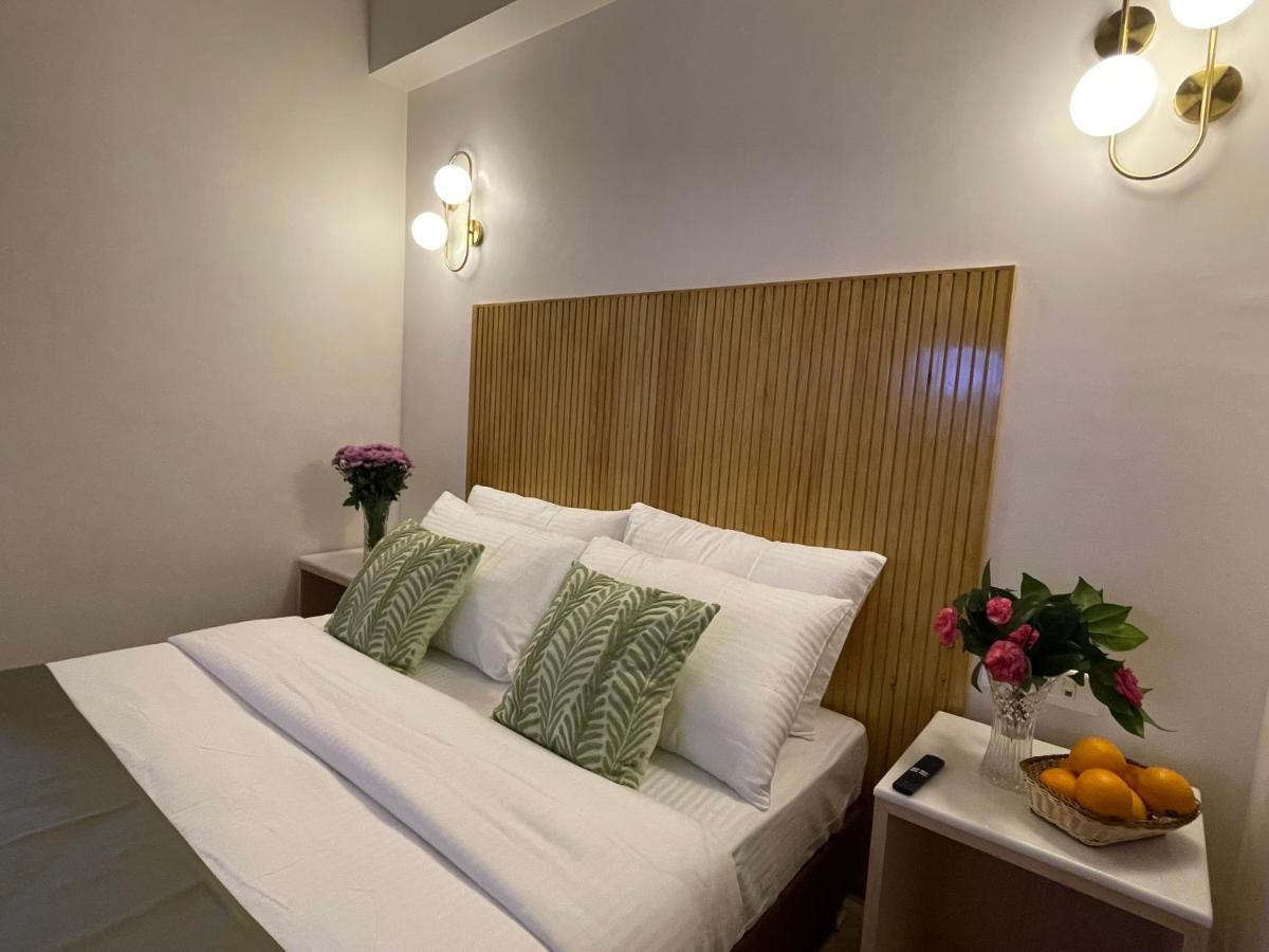 Hotel Pegasus Crown 西隆 外观 照片
