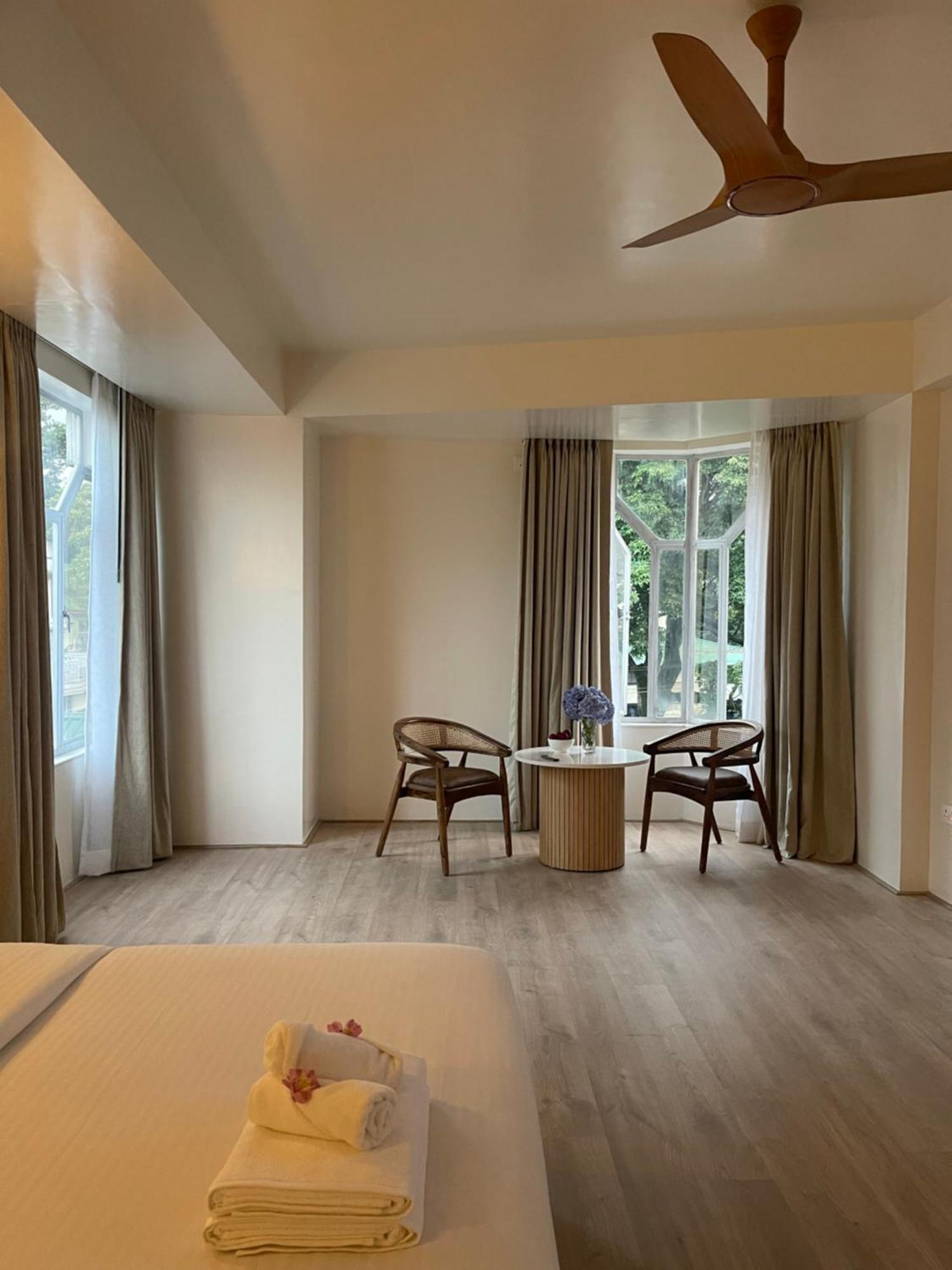 Hotel Pegasus Crown 西隆 外观 照片